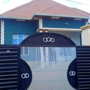self compound houses