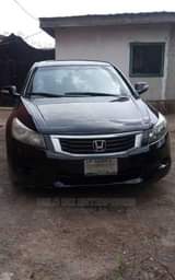 A picture of Honda Accord 08 black