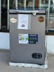 A picture of Friji hisense 720 000 Friza mr uk 390 000 Friza