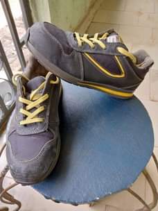 A picture of safety boot