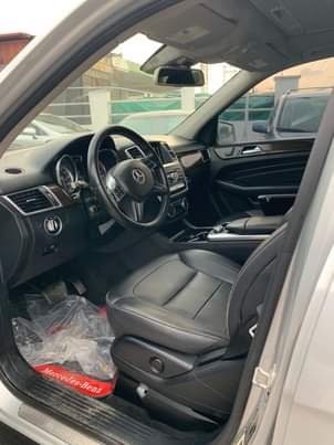 A picture of 2014 Mercedes Benz ML350