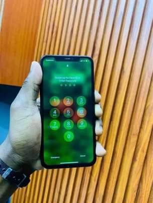 A picture of iPhone 11 pro max 256GB
