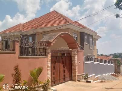 A picture of A beautiful house for sale in Kira Mamerito at 700M