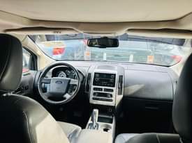A picture of ford edge