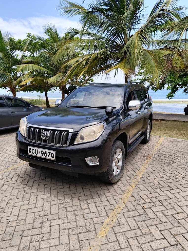 A picture of Toyota Prado TX