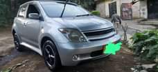 A picture of 2004 Toyota IST