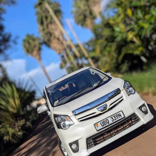 A picture of Toyota Noah