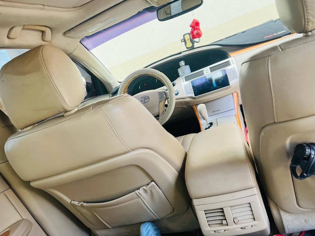 A picture of SuperClean Registered Toyota Avalon 2008 With Android DVD Thumbstart 5.8m