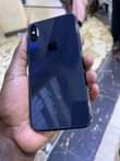 A picture of iPhone x 256gb storage no fault