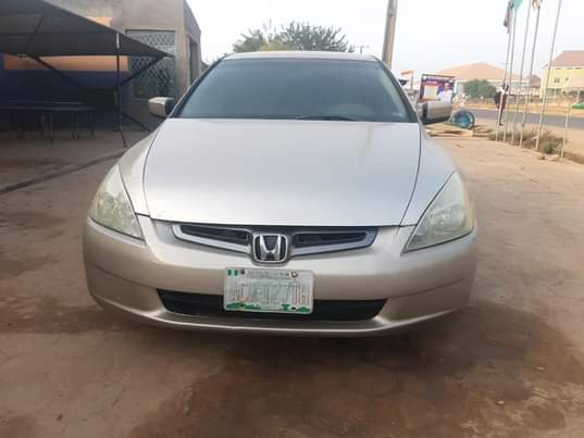 A picture of Honda Accord EOD 2004 model