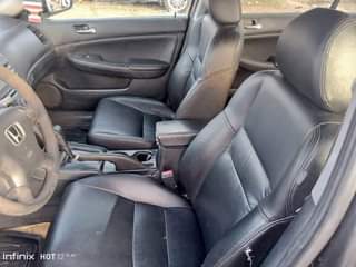 A picture of 2004 Honda Accord Accord