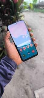 A picture of Samsung a20