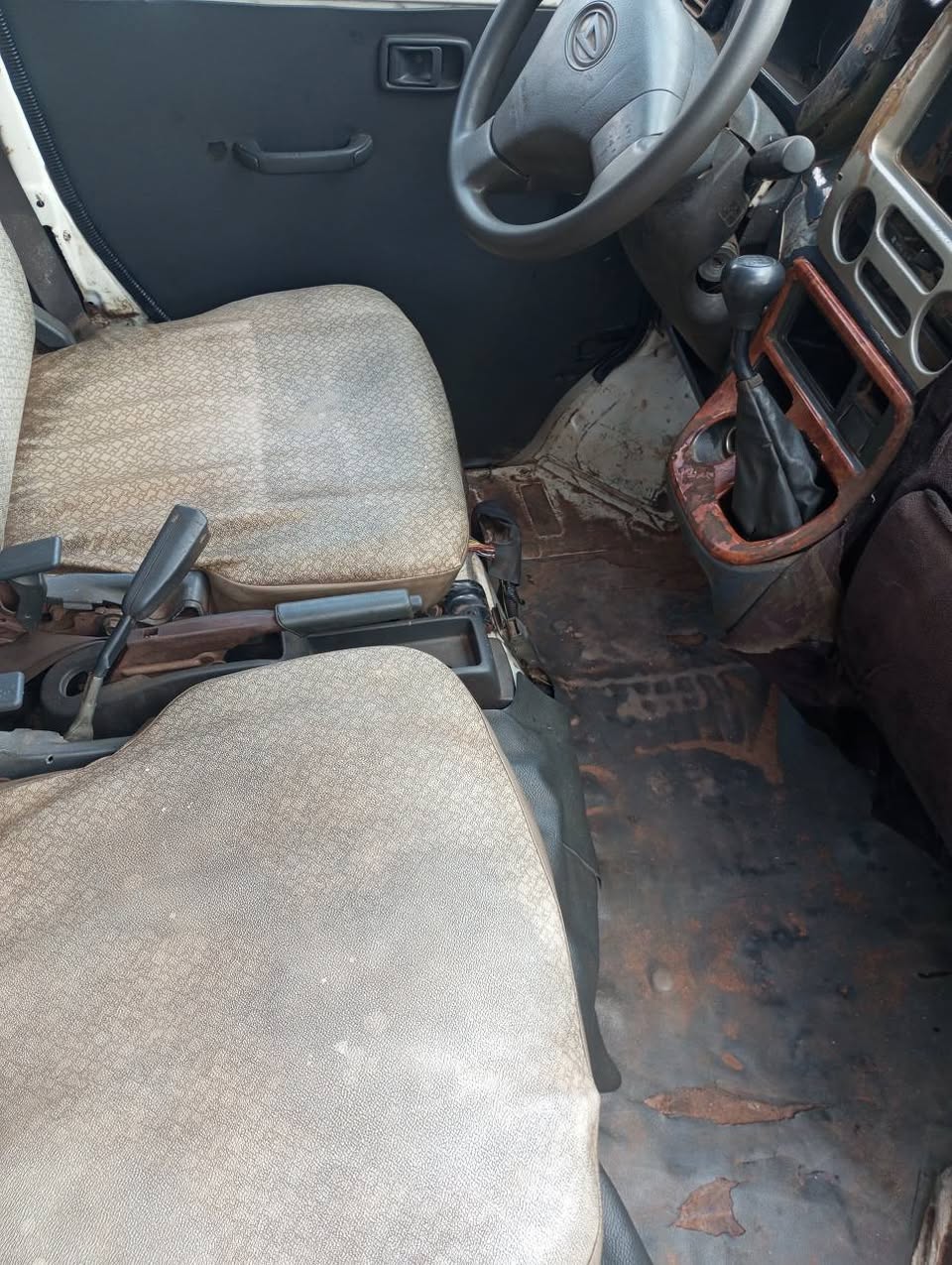 A picture of Mini bus