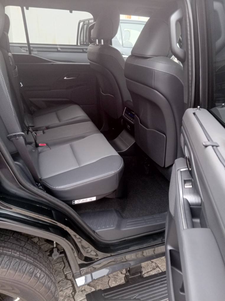 A picture of Lexus GX 550 brand new 2025