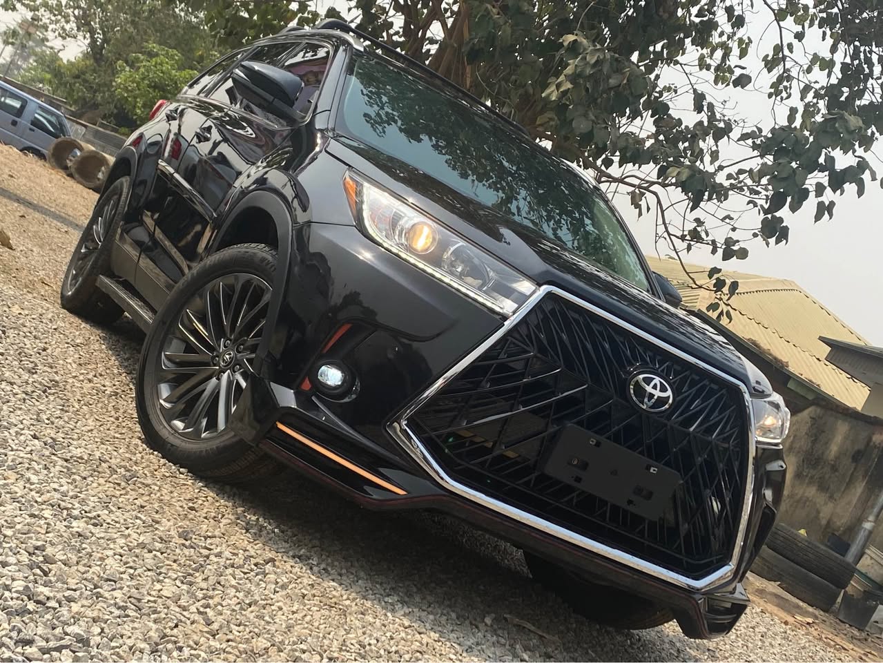 A picture of  Extremely clean. Local used Toyota Highlander Limited . 2014