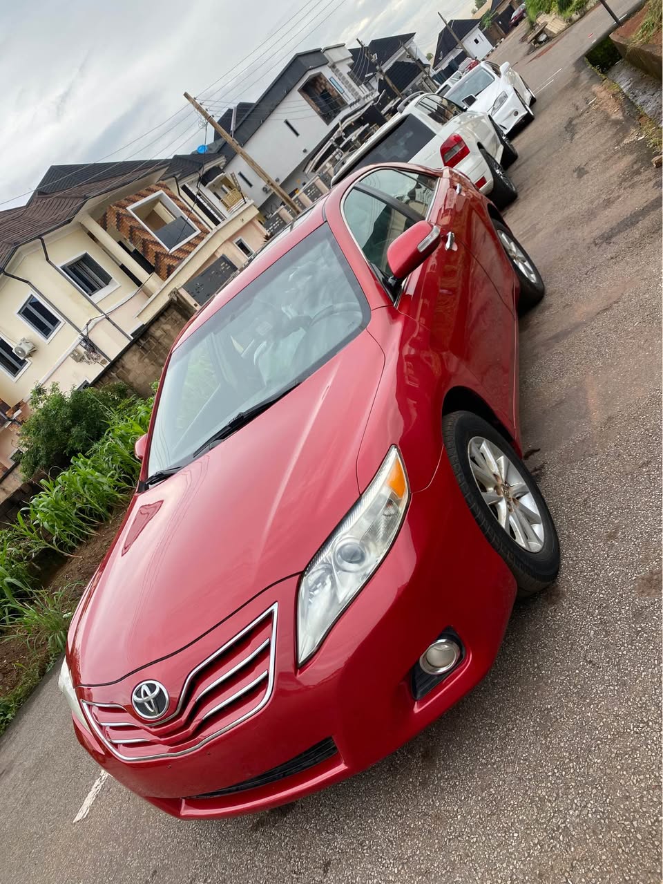 A picture of Toyota Camry 2011 XLE Fullest option Thumbstart Keyless entry Sunroof