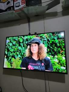A picture of Hisense 40 inches smart tv digital with inbuilt free to
