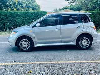 A picture of Toyota ist milion 11 8 Ipo mwanza Automatic Engine safi