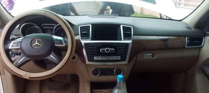 A picture of Mercedes ML 350 2012 model Engine Gear Ac chilling In