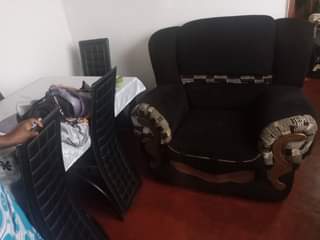 classifieds/furniture sofas