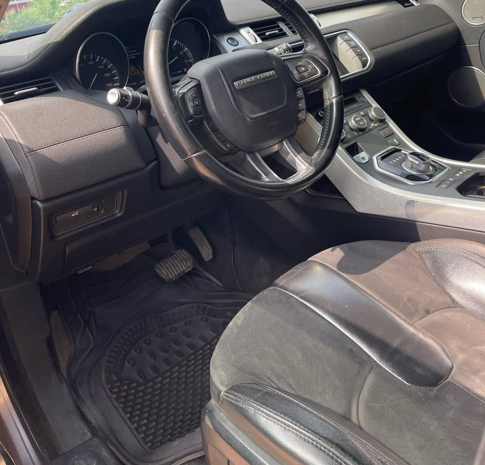 A picture of 2013 Range Rover evogue
