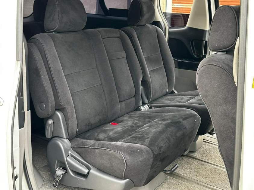 A picture of Toyota alphard