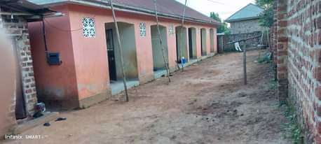 A picture of 6durbal room with bathrooms store for sale in matuga town