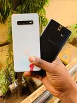 A picture of samsung s10 plus