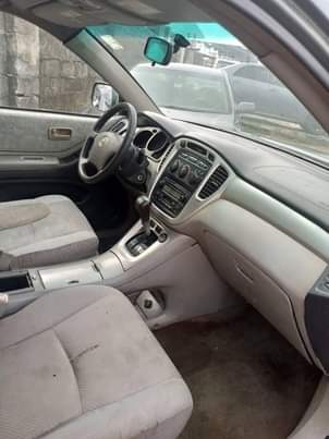 A picture of Distress sale Extremely clean Toyota Highlander Engine Gear Ac Interior