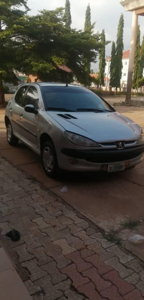 A picture of 2005 Peugeot 206