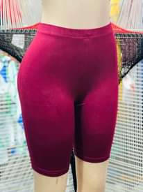 A picture of Sport leggings and shorts