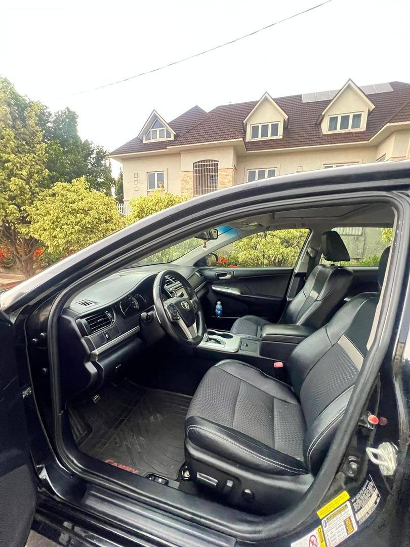 A picture of Toyota Camry V6