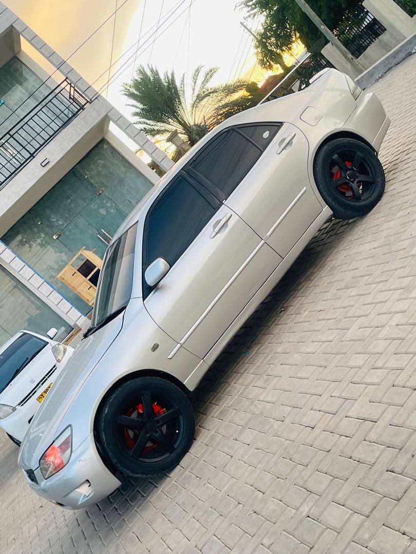 A picture of TOYOTA ALTEZA 0685044002