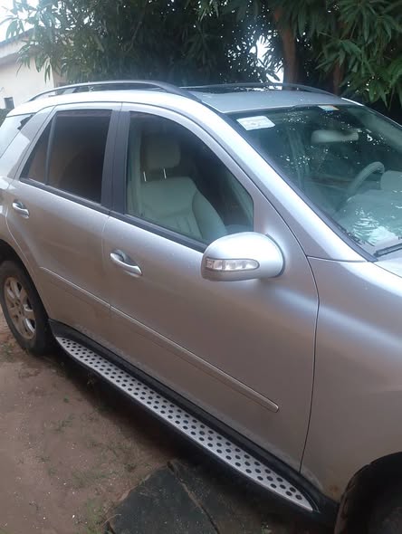 A picture of Mercedes Benz ML 350