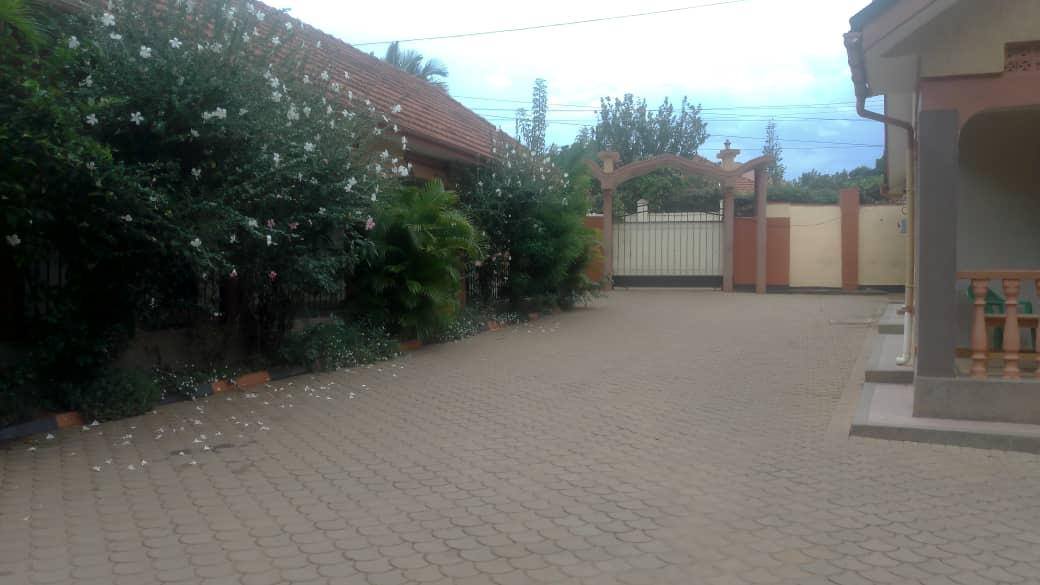 A picture of House on sale in kiwatule