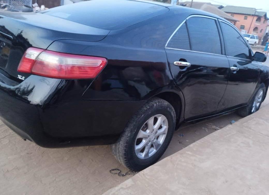 A picture of  Toyota Camry 2008 Engine and Gear Ac chilling .