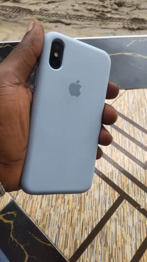 A picture of I PHONE X