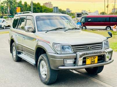 A picture of TOYOTA PRADO