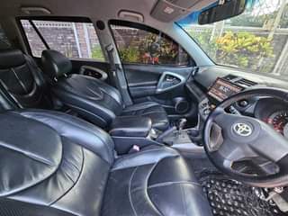 A picture of Toyoa Rav 4 DQm Price24 5 milions Engine Caoacity2360Cc 2az