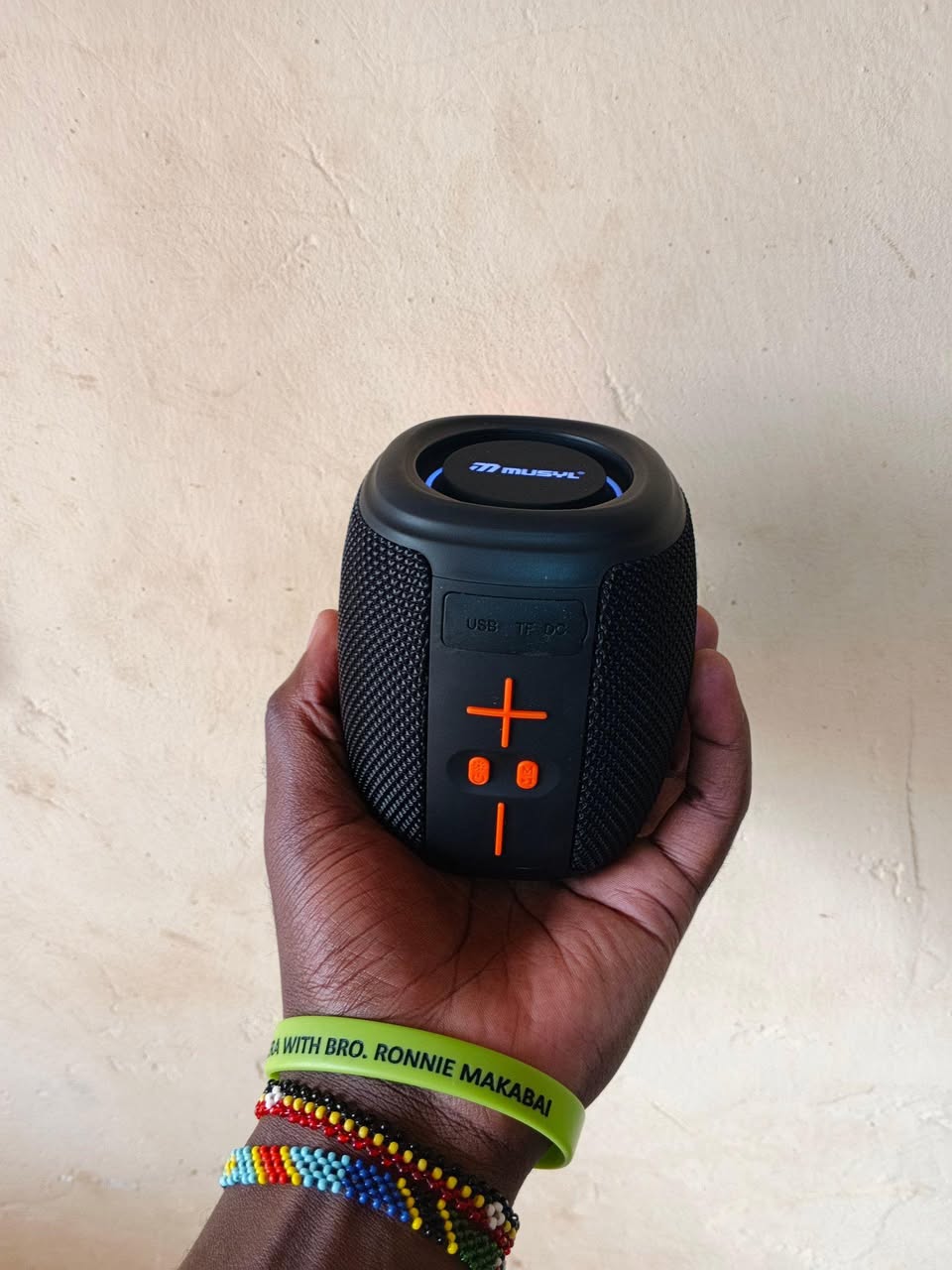 A picture of Musyl wireless speaker