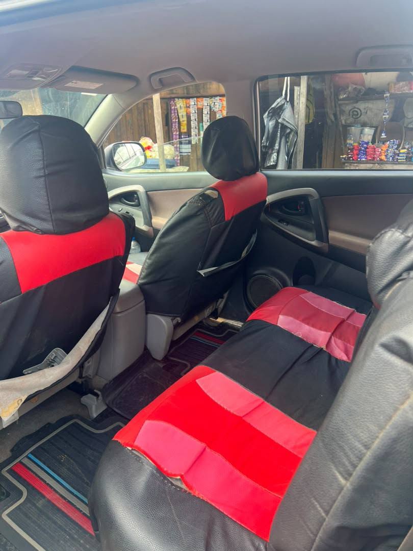 A picture of 2007 Toyota RAV4