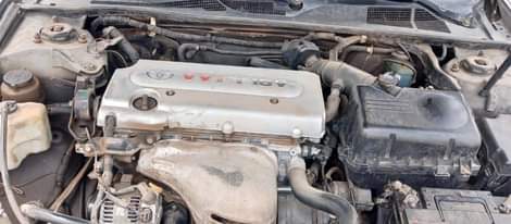 A picture of 2004 Toyota Camry Unthampered engine gear n chilling Ac Neat