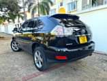 A picture of TOYOTA HARRIER Price 31 2m 5 seat Sensor Lock UnLock