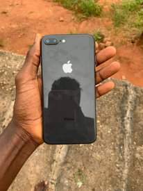 A picture of Iphone 8 plus 64gb black