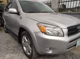 A picture of Toyota RAV4 2007 model Engine very silent Gear super sharp
