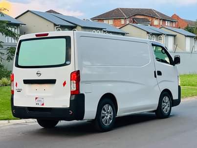 nissan nv350