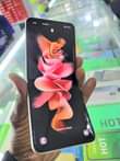 A picture of Samsung filp 3