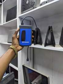 A picture of 4TB transcend nataka 160000 tu ipo makumbusho stand pg 0658181764