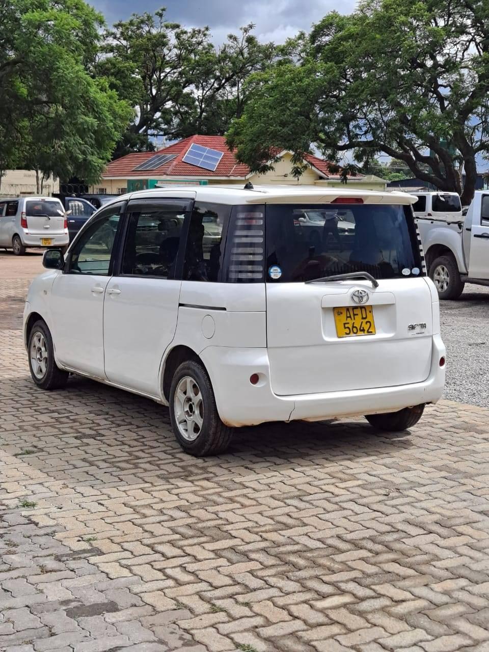 used toyota sienta