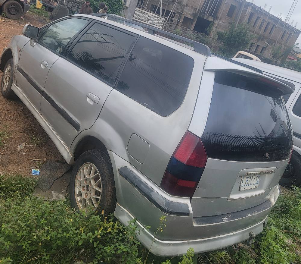 A picture of Mitsubishi spacewagon